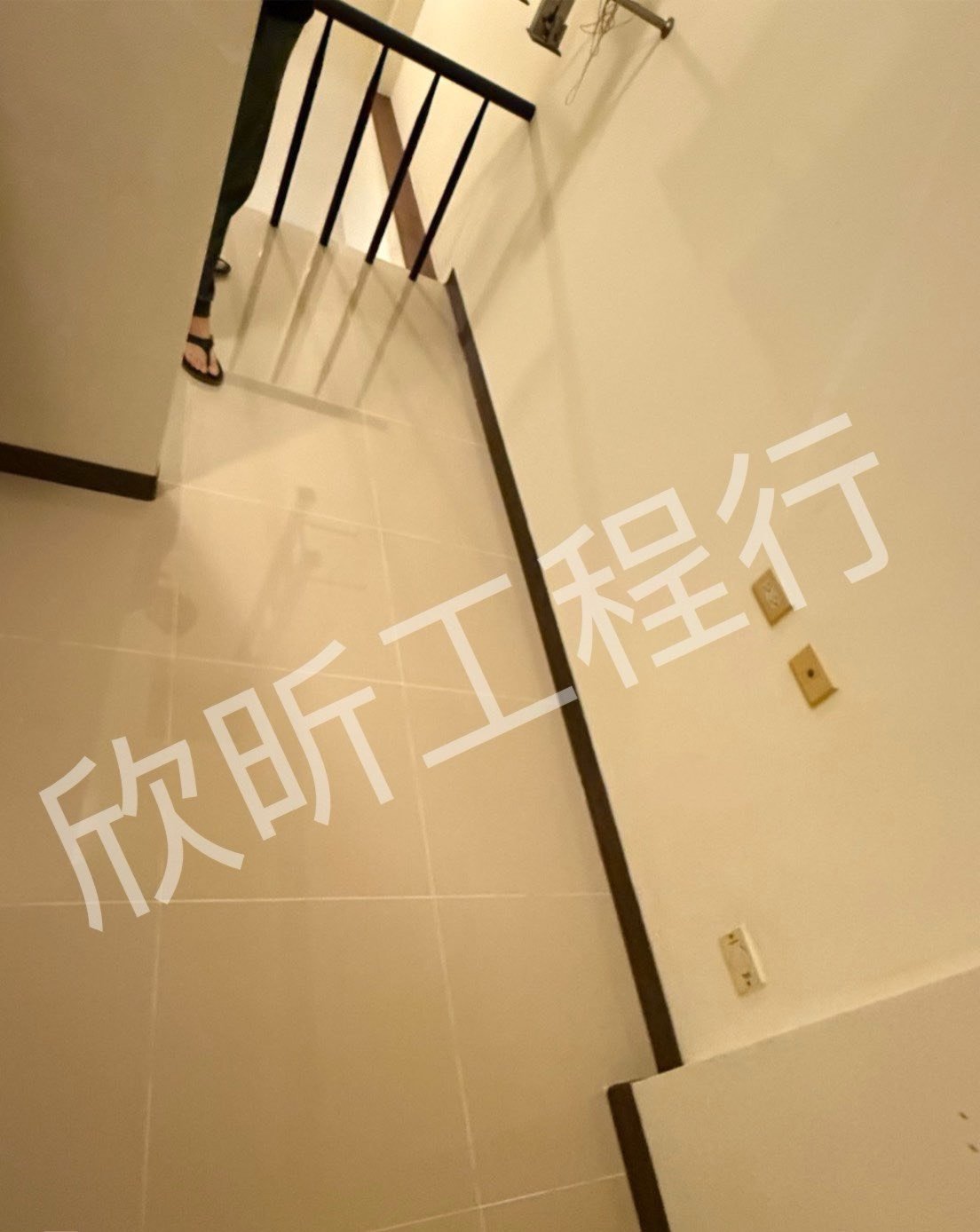 地磚隆起 膨拱 修復後