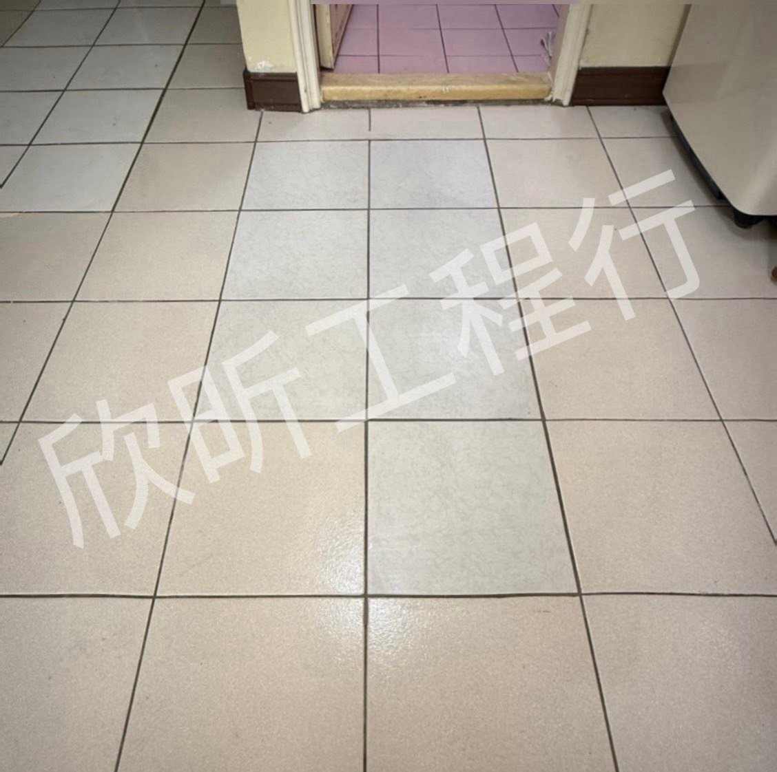 磁磚碎裂 局部更換後